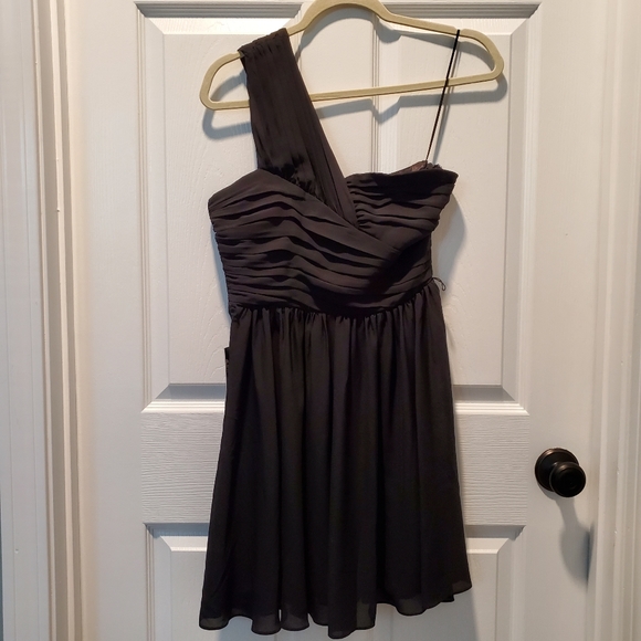 Express one shoulder black dress with pleats, size 2 - Picture 2 of 13